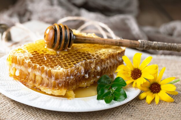 Miel de abeja dulce