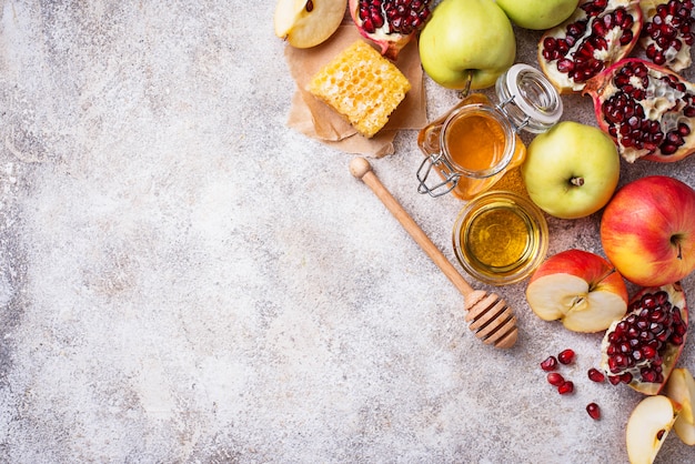 Miel, manzana y granada para Rosh Hashaná