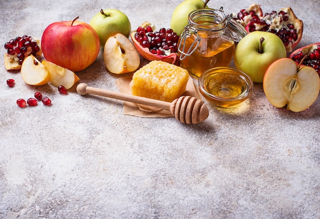 Miel, manzana y granada para Rosh Hashaná