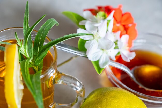 Miel natural con rosas y cítricos