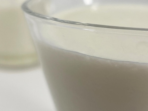 Foto milch im glas oder in der flasche für weltmilchtagesfoto