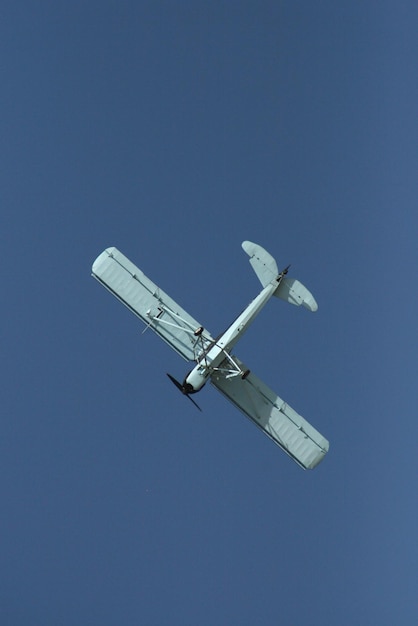 Militärische Retro-Flugzeuge bei Auftritten auf der Airshow in Griechenland