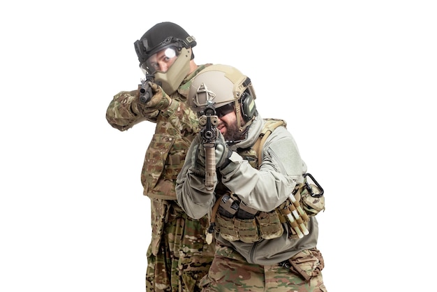 Militärische Spezialeinheiten stürmen und greifen Spezialoperationen zwei amerikanische Soldaten an