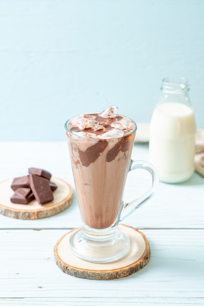 Milk-shake de chocolate gelado