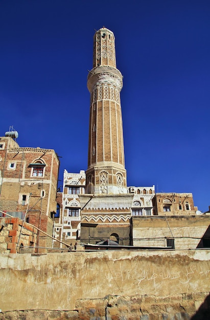 El minarete antiguo en Sana'a Yemen