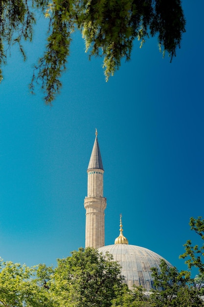 Foto minarete da mesquita muçulmana religião islamismo conceitos de turismo e viagens