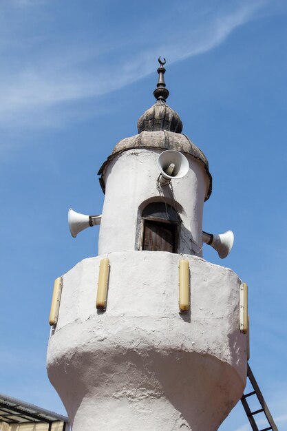 Minarete de uma mesquita de estilo otomano