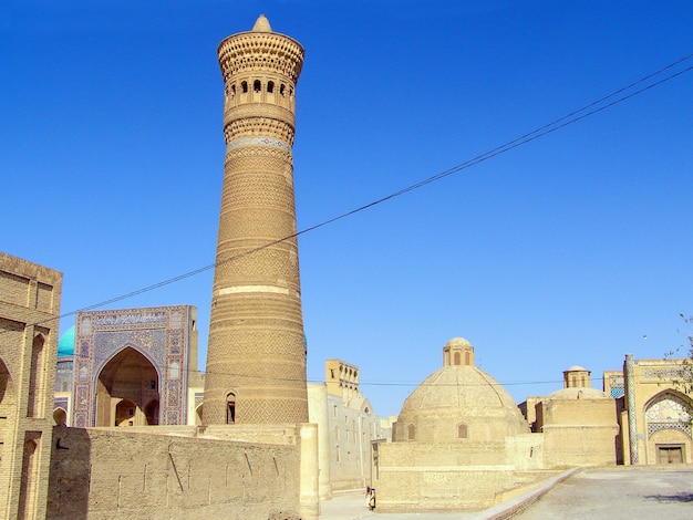 Foto minarete kalyan del complejo mezquita poi-kalyan en bukhara