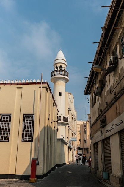 Minarett der alten Moschee in der Altstadt von Manama, Bahrain