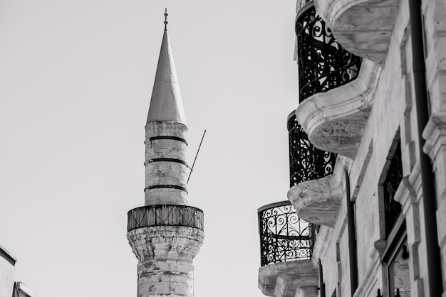 Minarett über der Stadt