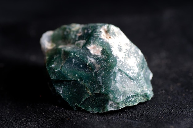 Mineral de cristal de ágata de musgo