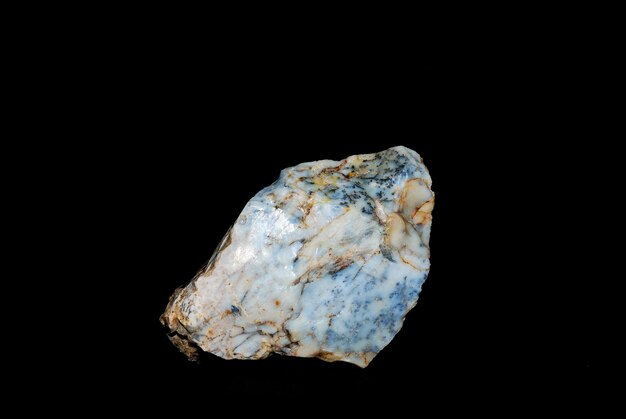 Minerales dendrita ópalo