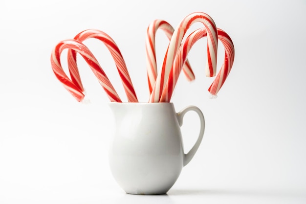 Mini Bastones de Caramelo Rojo y Blanco para Navidad en bote lechoso