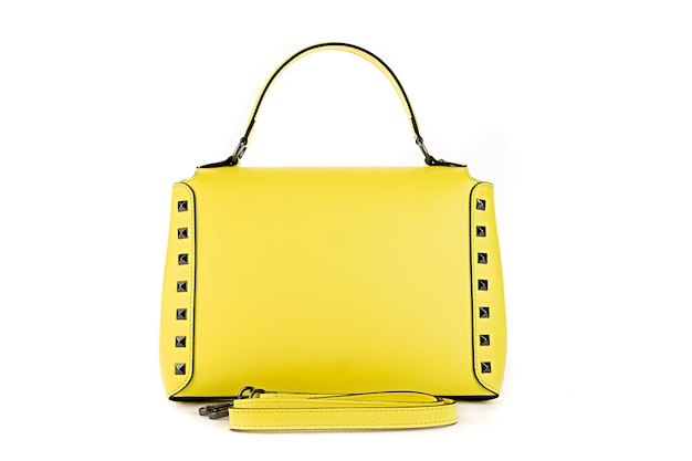 Mini bolso de cuero amarillo con asa superior para mujer aislado sobre fondo blanco Vista frontal de la bolsa de compras Lady Shopping Bag con asa superior para mujer Candado