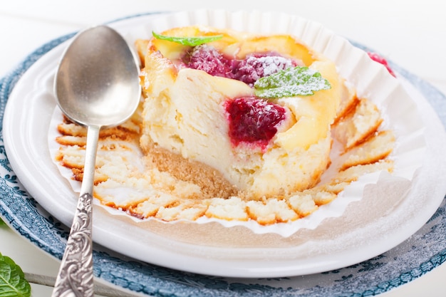 Mini cheesecake de ricotta con frambuesas frescas