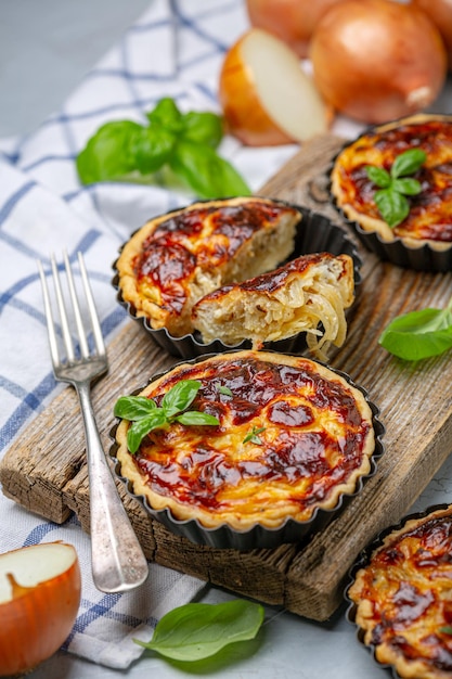 Mini empanadas caseras con cebolla