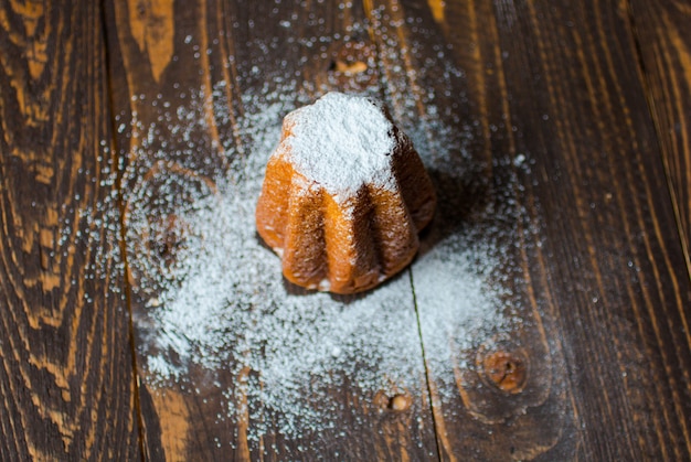 Mini Pandoro, mit Weihnachtsdekoration,