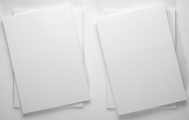 Foto minimalismo vista superior de una pila de hojas de papel de oficina