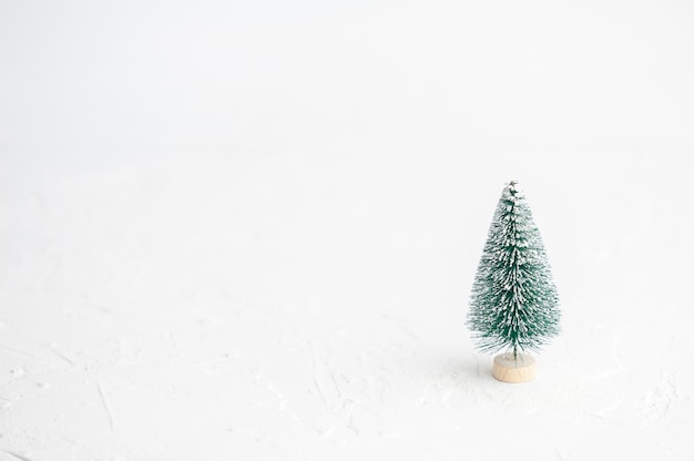 Minimalista Navidad y Año Nuevo. galletas de jengibre