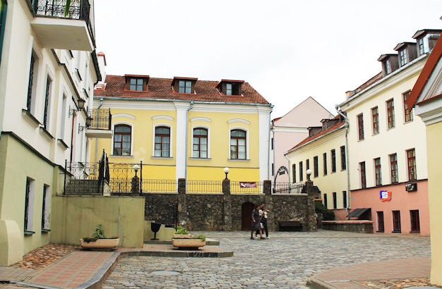 Minsk Bielorrusia casas acogedoras de la ciudad vieja suburbio de Troitskoye