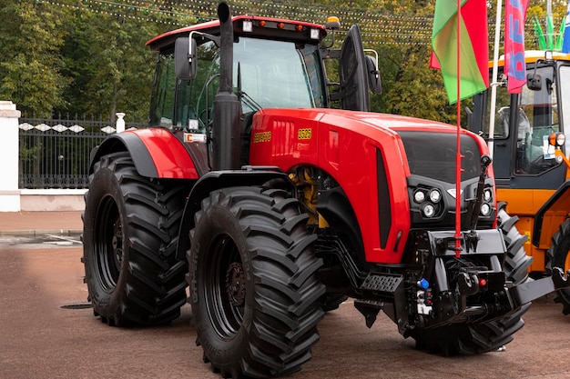 Foto minsk bielorrússia 20 de setembro de 2022 tractor case ih series magnum 340 trator agrícola bielorrússia