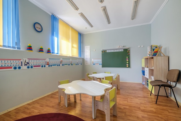 Foto minsk bielorrússia janeiro 2020 interior da aula de desenvolvimento infantil