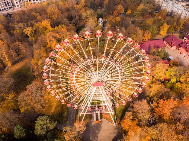 Minsk, roda gigante, outono