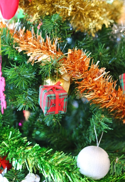 Minúscula caixa de presente como decoração de natal