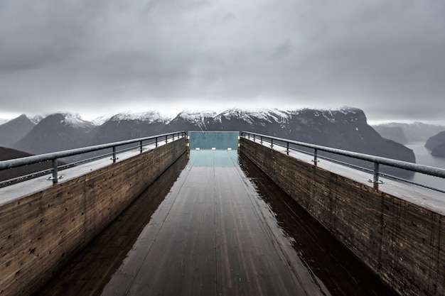 Mirador del fiordo de Aurland desde Stegastein