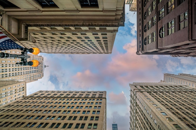 Mirando hacia el horizonte del centro de Chicago en Illinois, EE.UU.