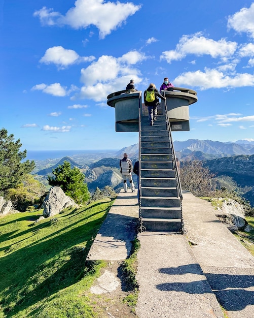 Foto mirante espetacular na montanha ao norte