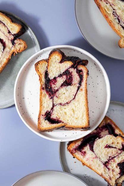 Mirtilos veganos caseiros babka ou pão de brioche