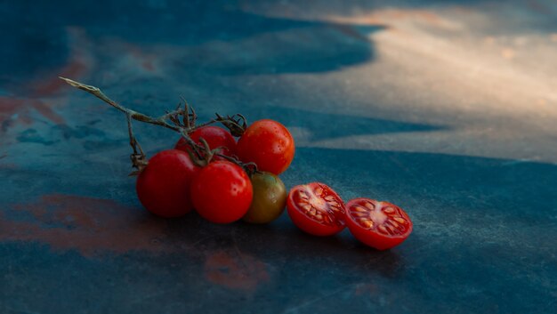 Mischkirschtomatenzweig