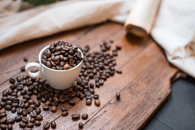 Mischung aus verschiedenen Kaffeebohnen. Kaffee Hintergrund