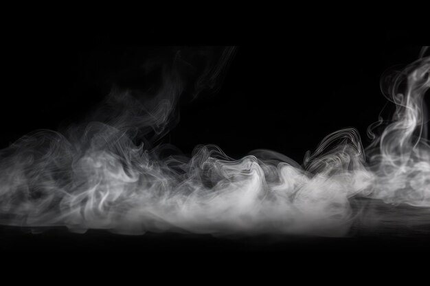 Místico humo blanco aislado elegancia en un fondo negro