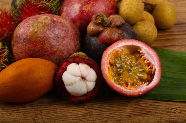 Mistura de frutas tropicais