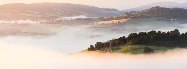 Misty Dawn na Toscana