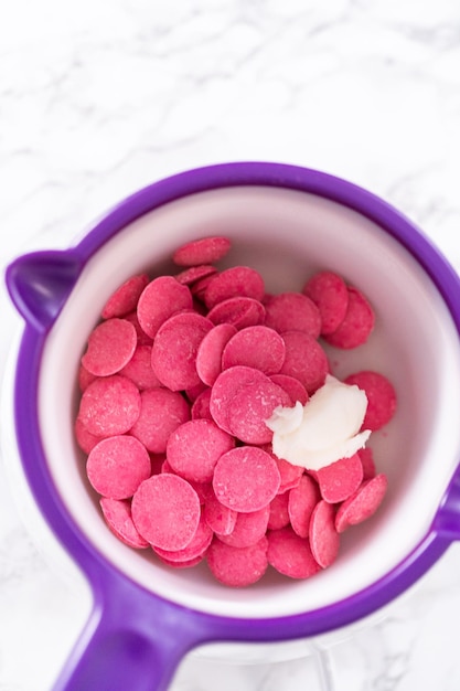 mit Schokolade bedeckte Erdbeeren