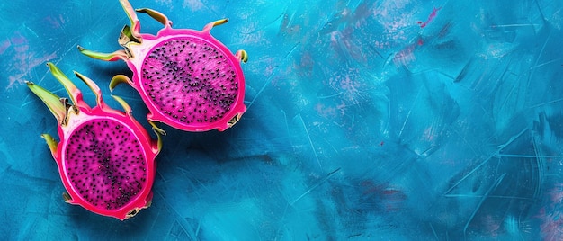 Foto las mitades de la fruta del dragón son de color rosa vibrante