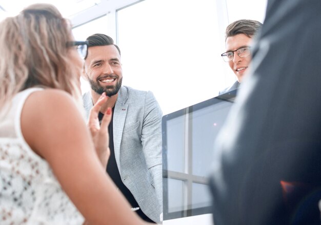 Mitarbeiterteam im modernen Büro