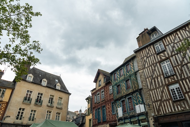 Mittelalterliche Fachwerkhäuser in Rennes. Hauptstadt der Provinz Bretagne, Frankreich