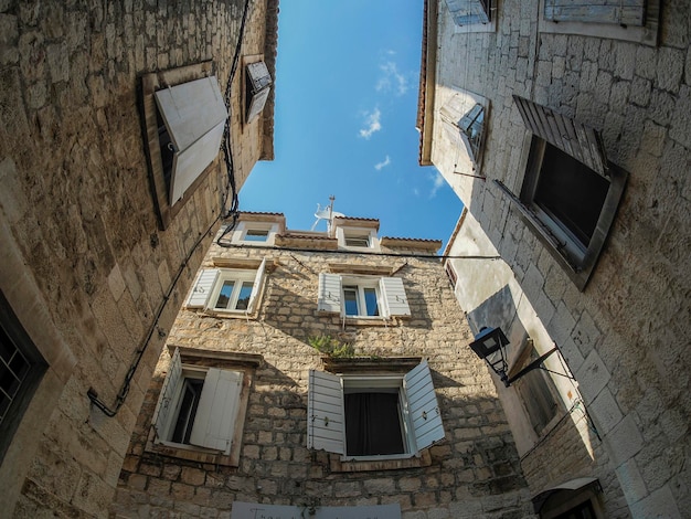 Mittelalterliche Stadt Trogir in Dalmatien, Kroatien, UNESCO-Weltkulturerbe, Altstadt und Gebäudedetails