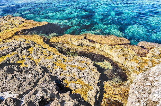 Mittelmeerstrand in Milazzo Sizilien Italien