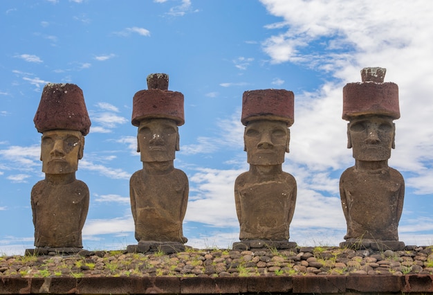 Moais in Anakena-Strand in Osterinsel, Rapa Nui