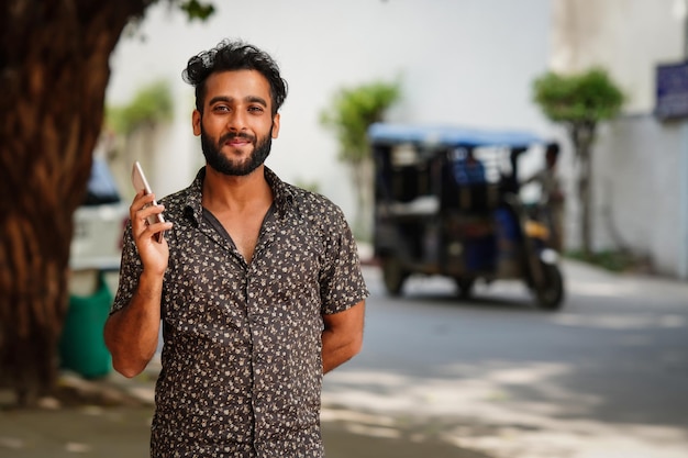 Mobile mit hübschen indischen mannbildern hd