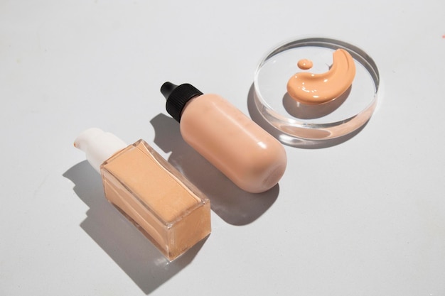 Mockup von Primer Concealer cusion cc Creme Hautpflege Flasche Kosmetik Tube Schönheit Make-up Gesichts Schönheit Gesundheit Branding Verpackung