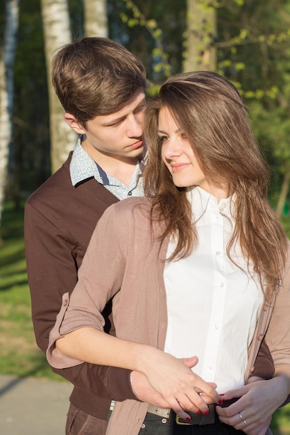 Moda joven Hipster pareja enamorada