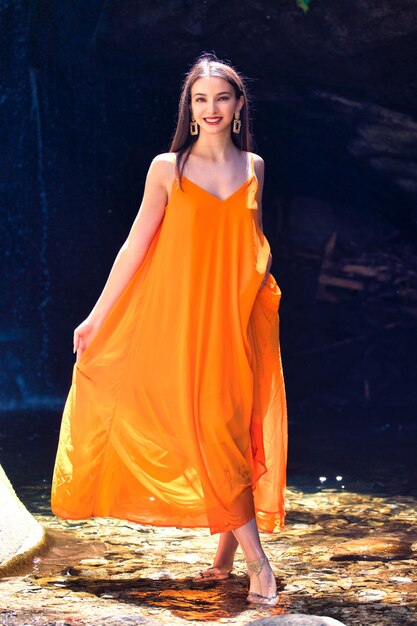 moda vestido laranja