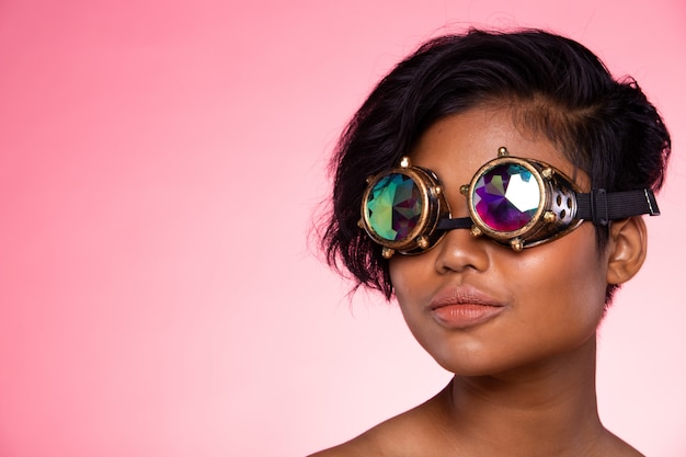 Mode-Modell Woman wear Kaleidoscope Glasses