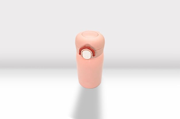Modelagem 3D de um termo de garrafa de água rosa